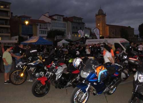 Ruta Motera Nocturna Lluvia de Estrellas