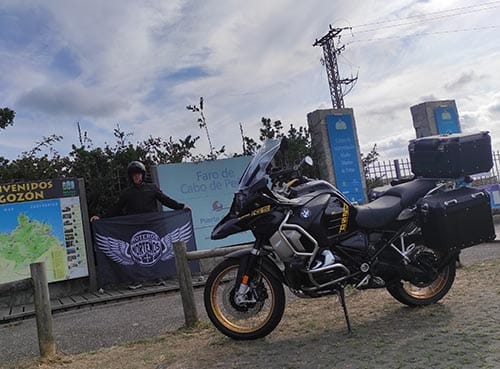 bandera Moteros Norteños en Cabo de Peñas
