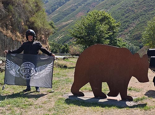 bandera Moteros Norteños en Degaña