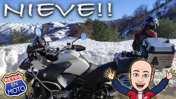 video de la ascensión al alto de la Cobertoria con nieve en las orillas