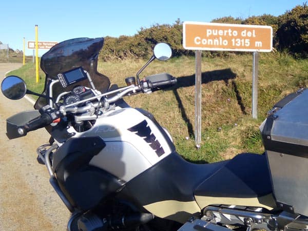 un paso estrecho de montaña entre Narcea e Ibias, el puerto de El Connio